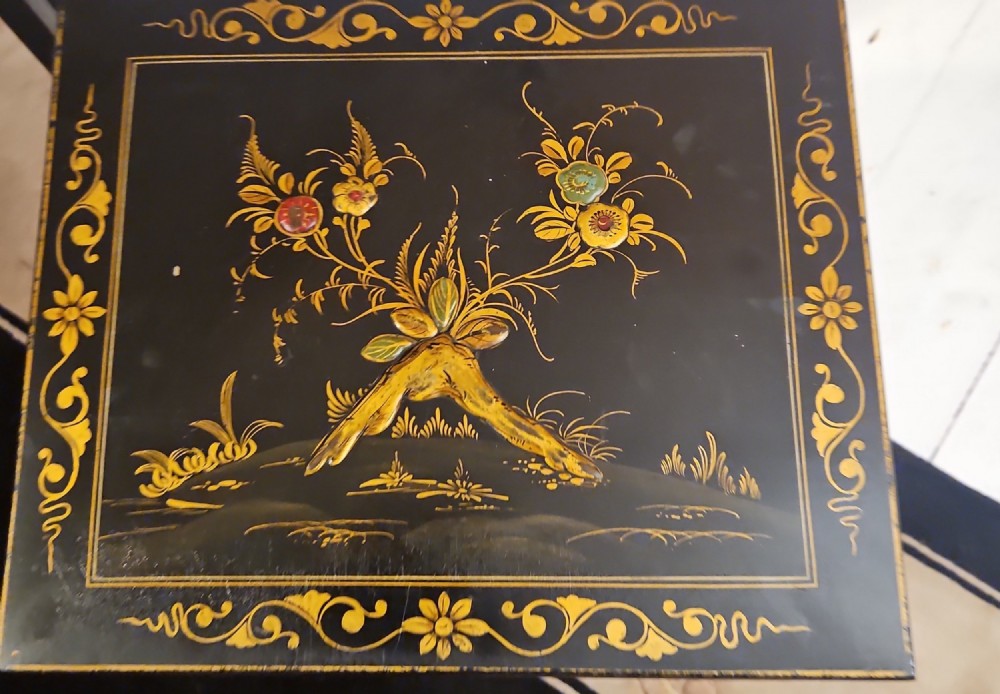 Nest of 3 chinoiserie lamp tables View II
