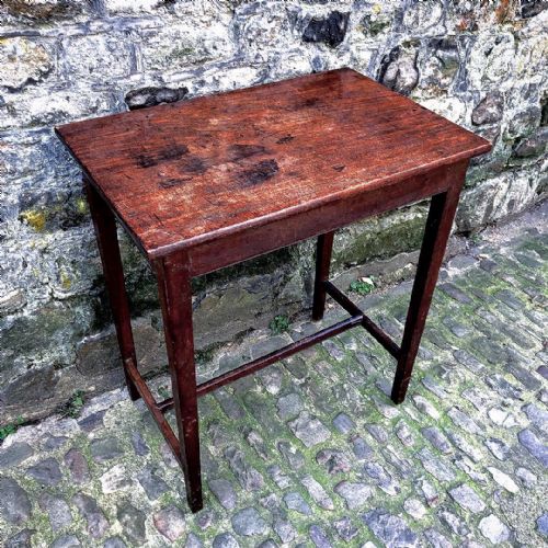 A GEORGE III MAHOGANY SIDE TABLE - ADDITIONAL PHOTO 2