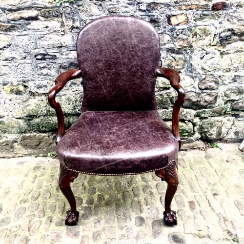 A LATE 19TH CENTURY GEORGE II STYLE WALNUT DESK CHAIR - ADDITIONAL PHOTO 4