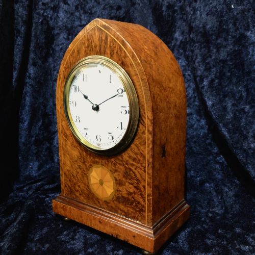AN EDWARDIAN BURR WALNUT MANTEL CLOCK - ADDITIONAL PHOTO 3