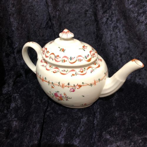 A LATE 18TH CENTURY NEWHALL TEAPOT - ADDITIONAL PHOTO 1