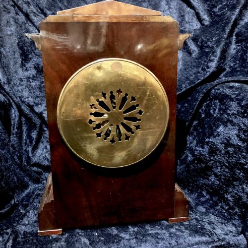 A LATE 19TH CENTURY MAHOGANY TABLE CLOCK WITH MILITARY INTEREST - ADDITIONAL PHOTO 3