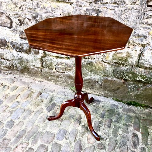 A GEORGE III MAHOGANY TILTTOP WINE TABLE - ADDITIONAL PHOTO 1