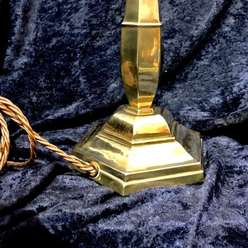 AN ART DECO HEXAGONAL BRASS TABLE LAMP CIRCA 1925 - ADDITIONAL PHOTO 2