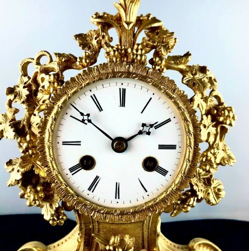 A LOUIS PHILIPPE GILT BRONZE MANTEL CLOCK BY RAINGO FRRES - ADDITIONAL PHOTO 1