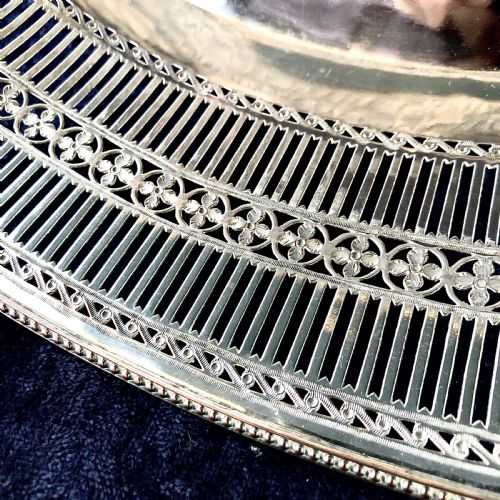 A GEORGE III OLD SHEFFIELD PLATE BREAD BASKET - ADDITIONAL PHOTO 2