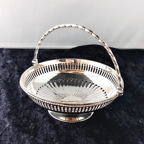 a george iii silver sweetmeat basket circa 1780 - CATEGORY: ANTIQUE SILVER - DATED GEORGIAN