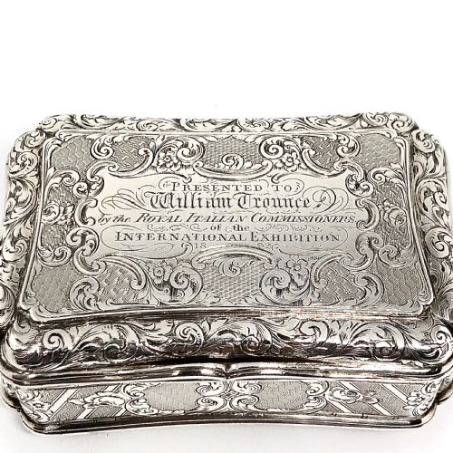 A FINE EARLY VICTORIAN SILVER PRESENTATION SNUFFBOX - ADDITIONAL PHOTO 1