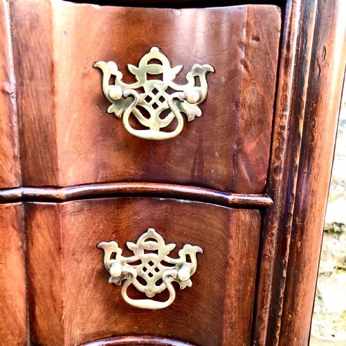 A PORTUGUESE MAHOGANY CHEST OF TWO DRAWERS - ADDITIONAL PHOTO 2