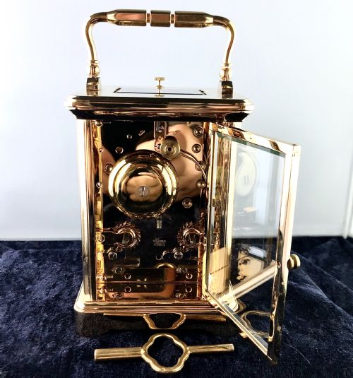 A GILT BRASS REPEATER CARRIAGE CLOCK BY MAPPIN AND WEBB - ADDITIONAL PHOTO 5