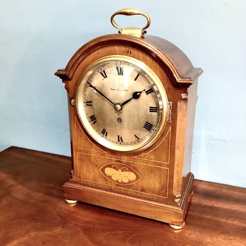 A LATE 19TH CENTURY MAHOGANY BRACKET CLOCK TIMEPIECE BY BARRAUD AND LUNDS - ADDITIONAL PHOTO 1