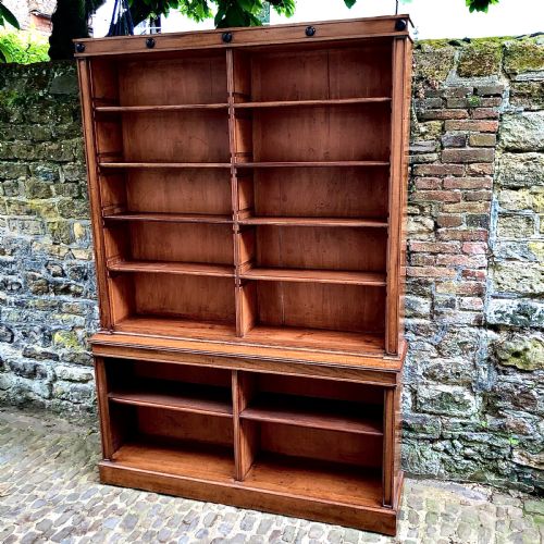 A FINE REGENCY MAHOGANY BOOKCASE - ADDITIONAL PHOTO 1