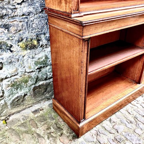 A FINE REGENCY MAHOGANY BOOKCASE - ADDITIONAL PHOTO 4