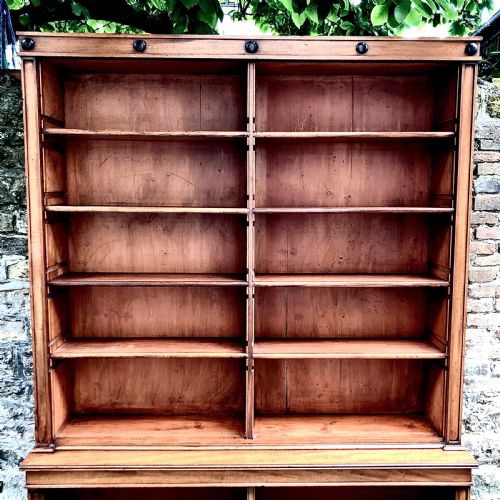 A FINE REGENCY MAHOGANY BOOKCASE - ADDITIONAL PHOTO 8