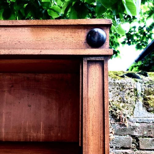 A FINE REGENCY MAHOGANY BOOKCASE - ADDITIONAL PHOTO 9