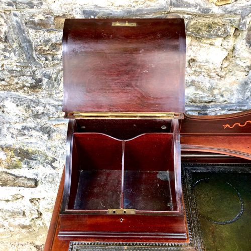 A FINE LATE 19TH CENTURY MAHOGANY WRITING TABLE DESK - ADDITIONAL PHOTO 7
