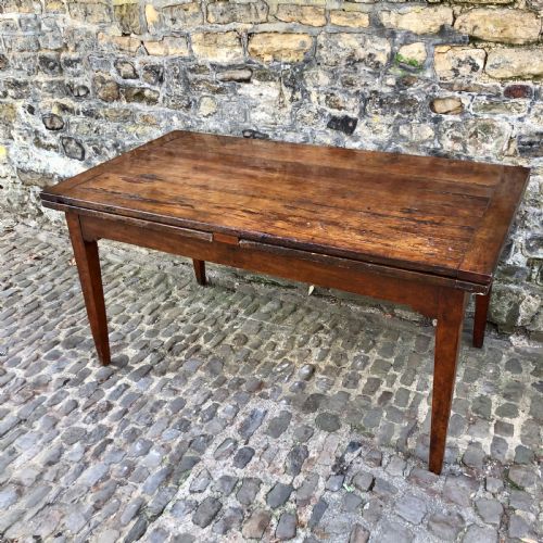 a french 19th century extending farmhouse kitchen table - CATEGORY: ANTIQUE TABLES - DATED 19TH CENTURY