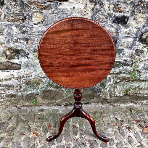 A GEORGE III MAHOGANY AND FRUITWOOD WINE TABLE - ADDITIONAL PHOTO 3