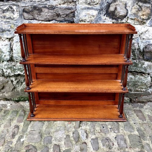 an early 19th century set of hanging shelves - CATEGORY: ANTIQUE FURNITURE - DATED 19TH CENTURY