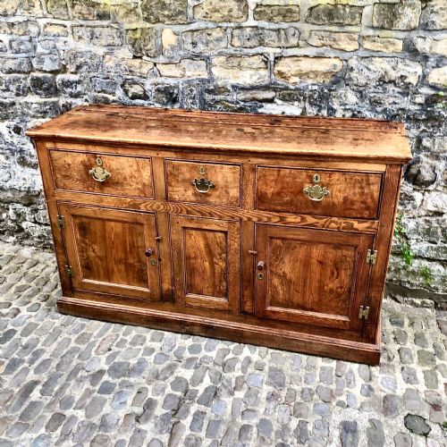 a georgian dresser base - CATEGORY: ANTIQUE SIDEBOARDS - DATED GEORGIAN