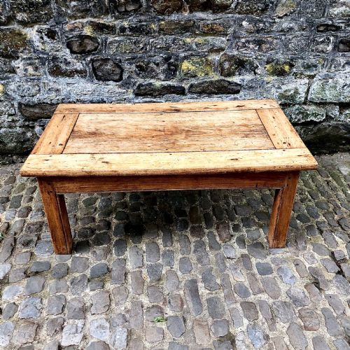 an early 20th century sycamore low or coffee table - CATEGORY: ANTIQUE TABLES - DATED 1900