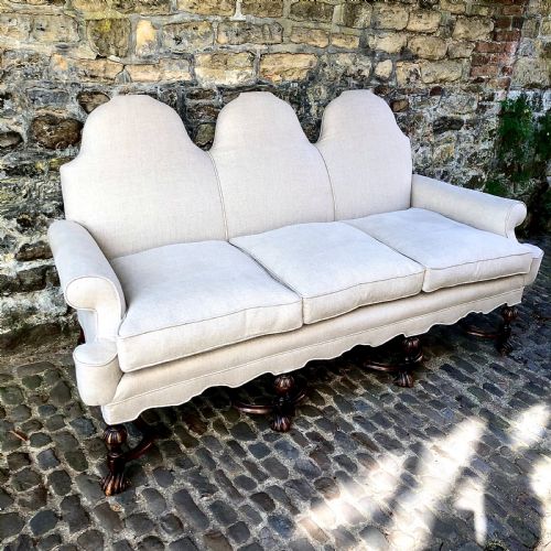 A 19TH CENTURY WILLIAM AND MARY STYLE SOFA - ADDITIONAL PHOTO 1