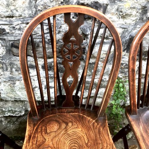 A SET OF SIX LATE 19TH CENTURY WINDSOR WHEELBACK CHAIRS - ADDITIONAL PHOTO 8