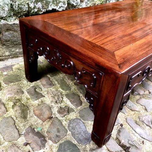 A 19TH CENTURY CHINESE ROSEWOOD LOW TABLE OR COFFEE TABLE - ADDITIONAL PHOTO 6