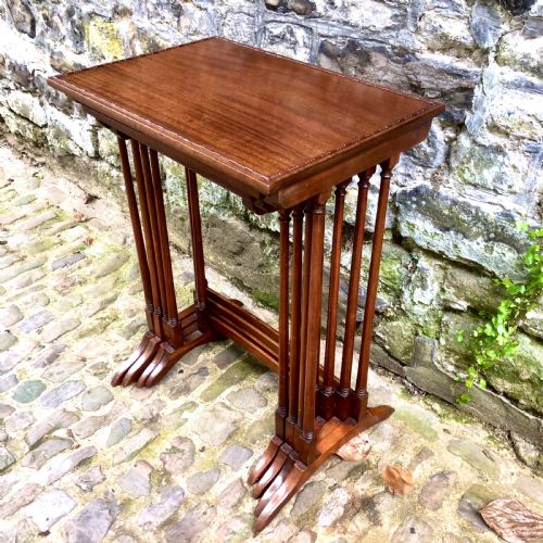 an edwardian mahogany nest of four tables - CATEGORY: ANTIQUE TABLES - DATED EDWARDIAN