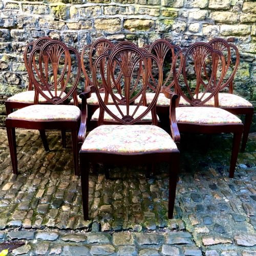 A SET OF EIGHT SHERATON REVIVAL MAHOGANY DINING CHAIRS - ADDITIONAL PHOTO 1