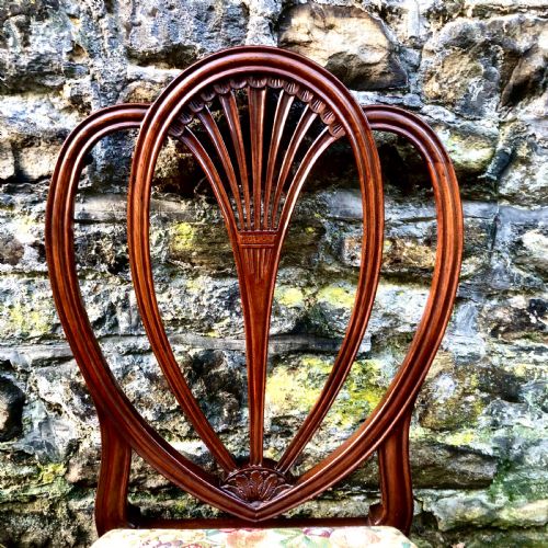 A SET OF EIGHT SHERATON REVIVAL MAHOGANY DINING CHAIRS - ADDITIONAL PHOTO 5