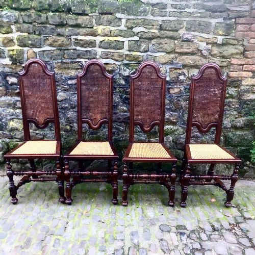 a set of four william and mary walnut chairs - CATEGORY: ANTIQUE CHAIRS - DATED BEFORE 1700