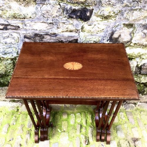 AN EDWARDIAN NEST OF THREE TABLES - ADDITIONAL PHOTO 3