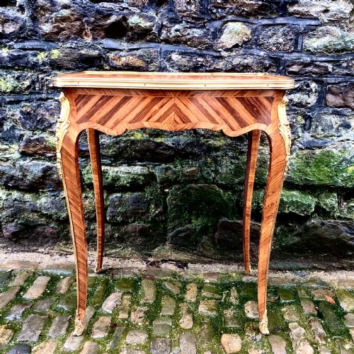 A FINE LOUIS XV STYLE KINGWOOD SIDE TABLE - ADDITIONAL PHOTO 4