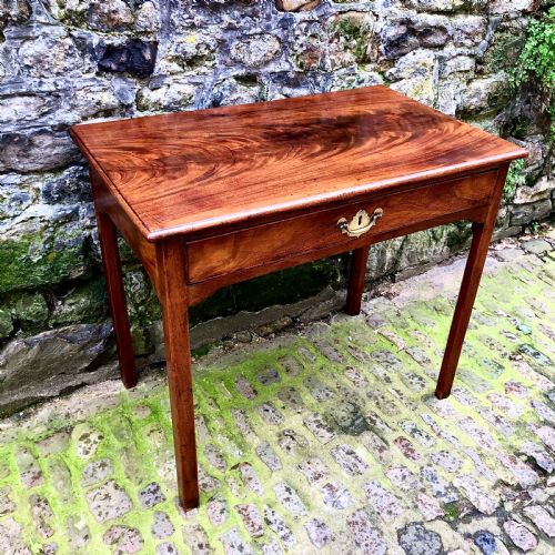 A GEORGE II MAHOGANY CONSOLE TABLE - ADDITIONAL PHOTO 2