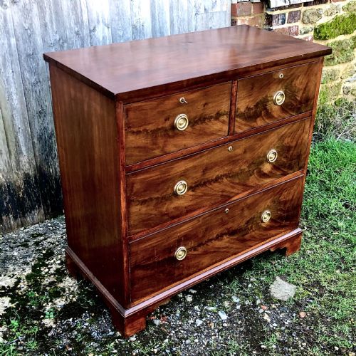 A GEORGE IV MAHOGANY CHEST OF DRAWERS - ADDITIONAL PHOTO 2