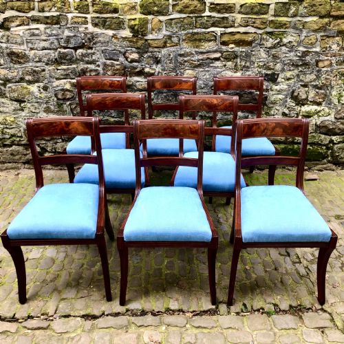 A SET OF EIGHT REGENCY MAHOGANY DINING CHAIRS - ADDITIONAL PHOTO 1