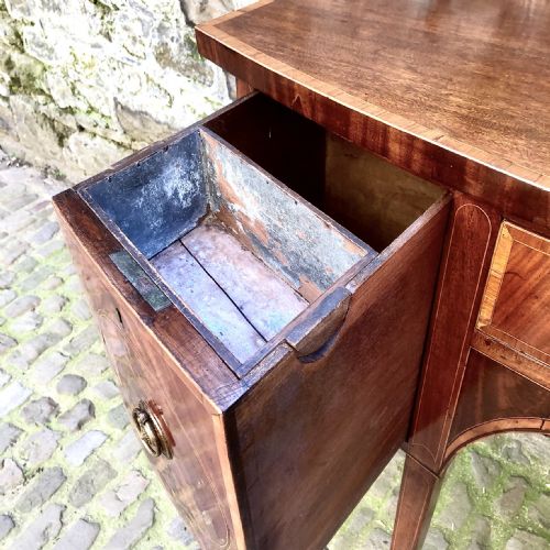 A FIND GEORGE III MAHOGANY BOWFRONTED SIDEBOARD - ADDITIONAL PHOTO 8