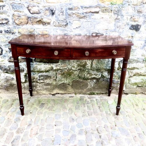 a george iii mahogany bowfront side table - CATEGORY: ANTIQUE TABLES - DATED GEORGIAN