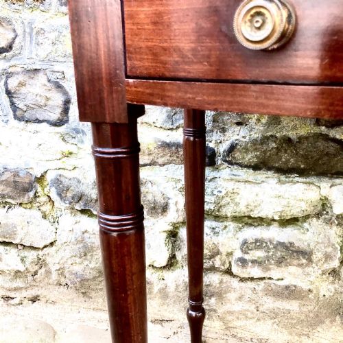 A GEORGE III MAHOGANY BOWFRONT SIDE TABLE - ADDITIONAL PHOTO 6