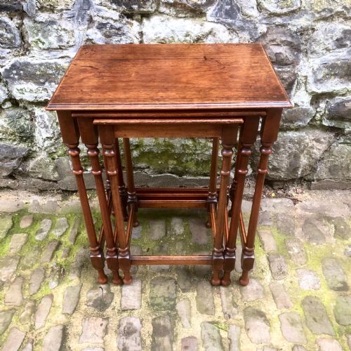 a late 19th century mahogany nest of three tables - CATEGORY: ANTIQUE TABLES - DATED 1880