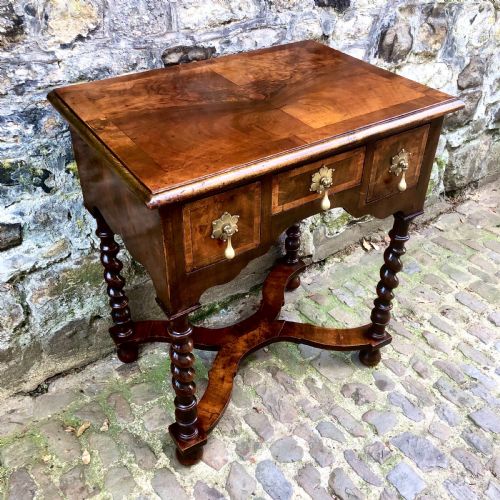 A LATE 19TH CENTURY WALNUT LOWBOY IN THE LATE 17TH CENTURY STYLE - ADDITIONAL PHOTO 3