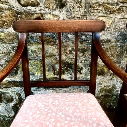 A SET OF SIX GEORGE III MAHOGANY DINING CHAIRS - ADDITIONAL PHOTO 9