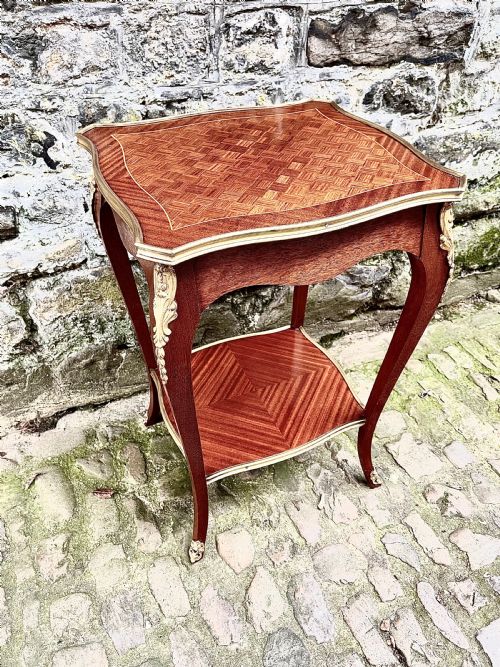 A LATE 19TH CENTURY FRENCH KINGWOOD LAMP TABLE - ADDITIONAL PHOTO 3