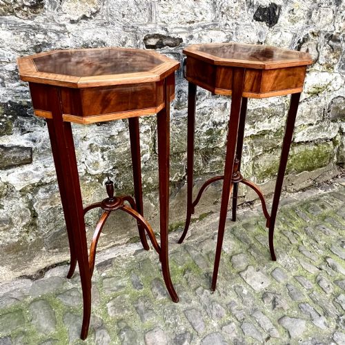 A PAIR OF LATE 19TH CENTURY MAHOGANY SHERATON REVIVAL LAMPSTANDS - ADDITIONAL PHOTO 2