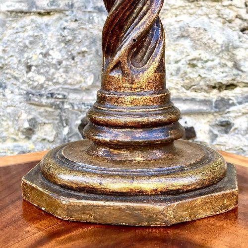 A PAIR OF EARLY 20TH CENTURY ITALIAN GILTWOOD TABLE LAMPS - ADDITIONAL PHOTO 7
