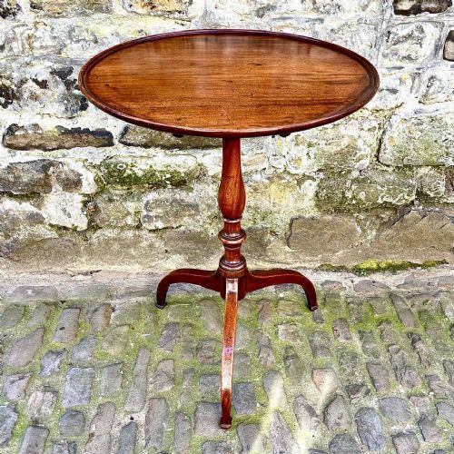 a george iii mahogany tilttop wine table - CATEGORY: ANTIQUE TABLES - DATED GEORGIAN