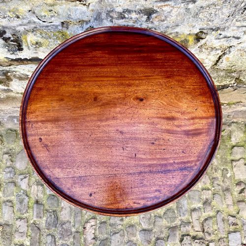 A GEORGE III MAHOGANY TILTTOP WINE TABLE - ADDITIONAL PHOTO 3