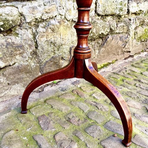 A GEORGE III MAHOGANY TILTTOP WINE TABLE - ADDITIONAL PHOTO 4