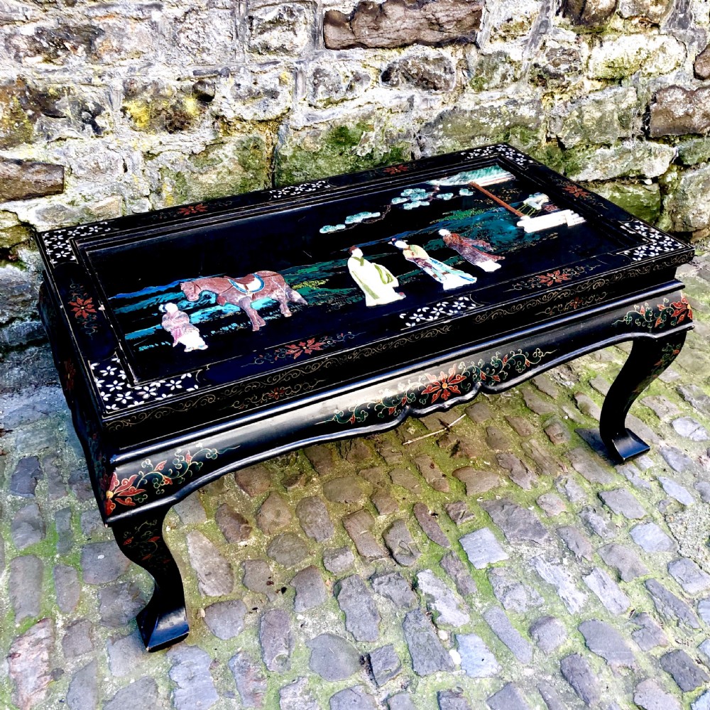 Late 19th century Chinese lacquer coffee table 